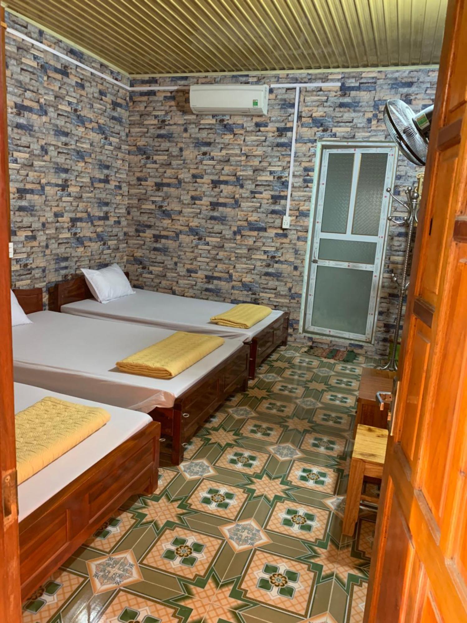 Hoang Nguyen Homestay Ba Be Buitenkant foto