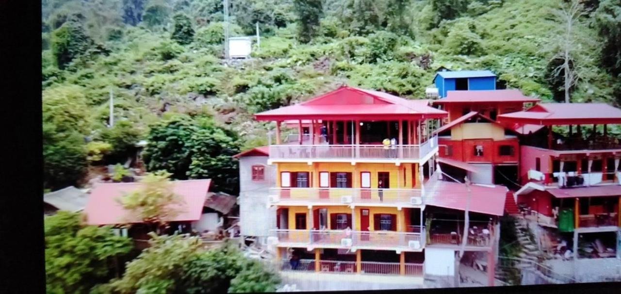 Hoang Nguyen Homestay Ba Be Buitenkant foto